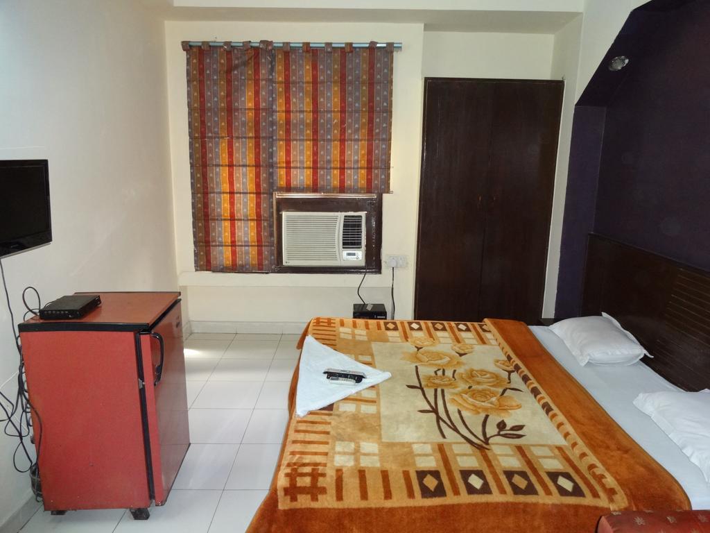 Hotel Elegant International New Delhi Eksteriør bilde