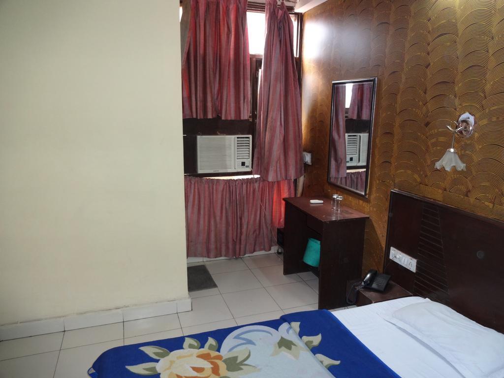 Hotel Elegant International New Delhi Eksteriør bilde