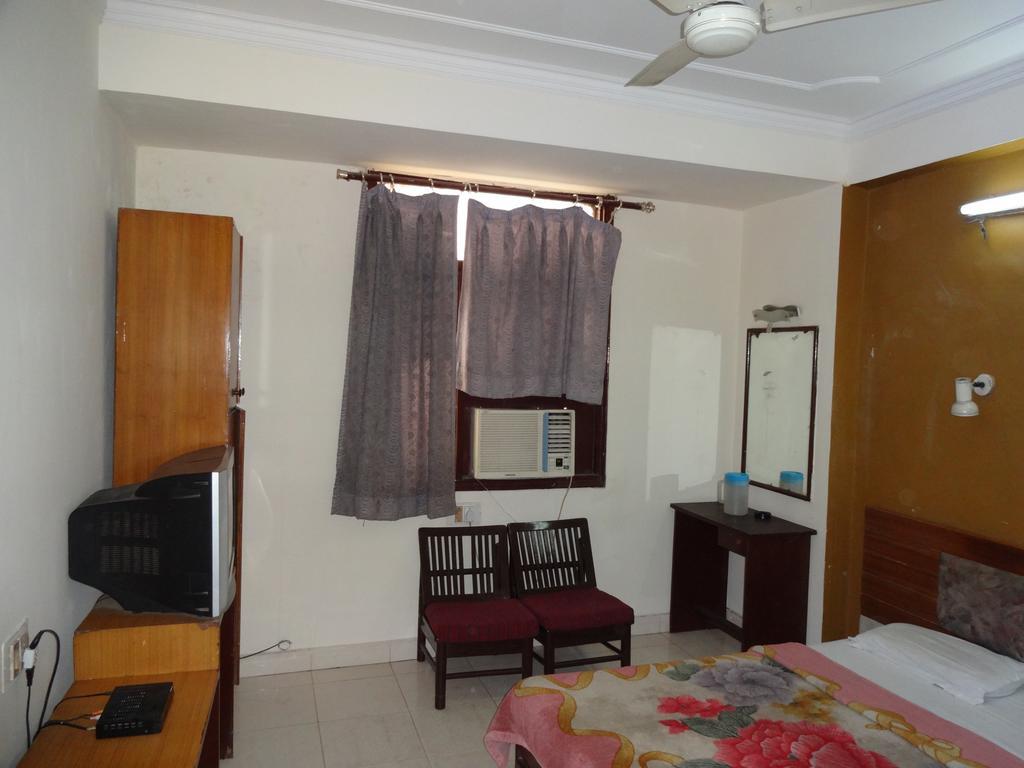 Hotel Elegant International New Delhi Eksteriør bilde
