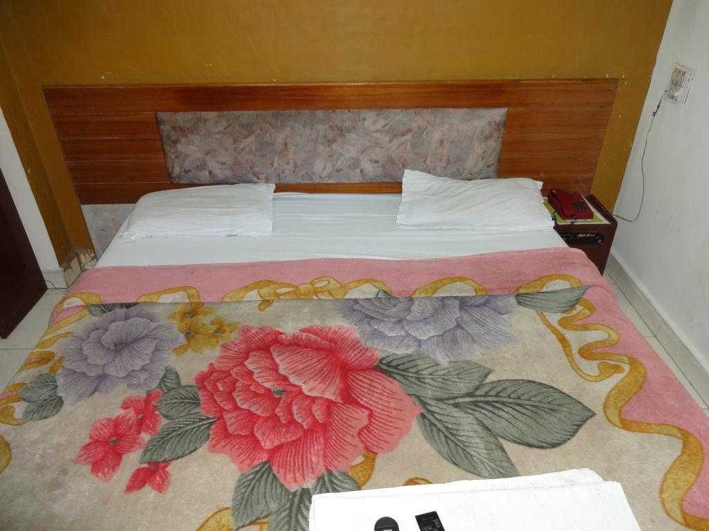 Hotel Elegant International New Delhi Eksteriør bilde